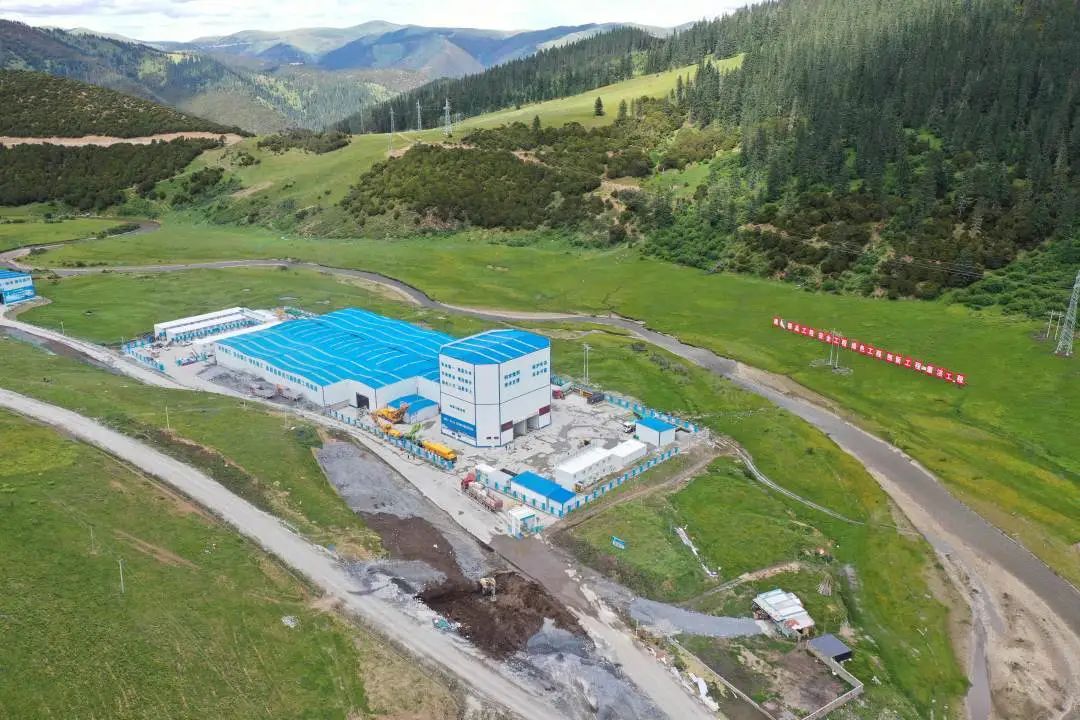 “站”立高原！时博SHIBO(中国)搅拌站助力川藏线建设！