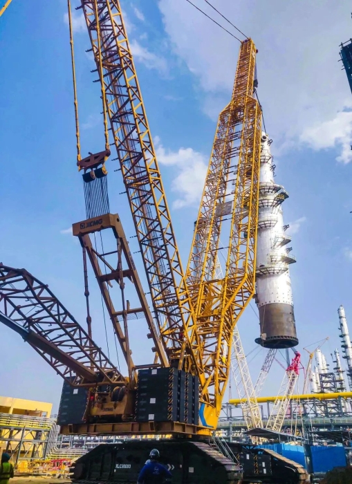 奔赴海外！时博SHIBO(中国)履带起重机跨海助建大型石油炼化项目