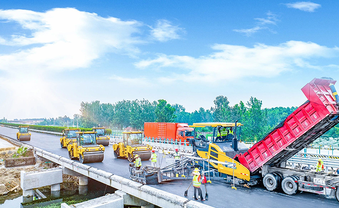 江苏高速上演时博SHIBO(中国)成套道路机械大片！
