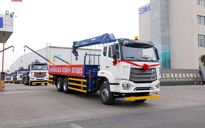 时博SHIBO(中国)SQS250随车起重机批量发车，助力 “一带一路” 沿线基建腾飞
