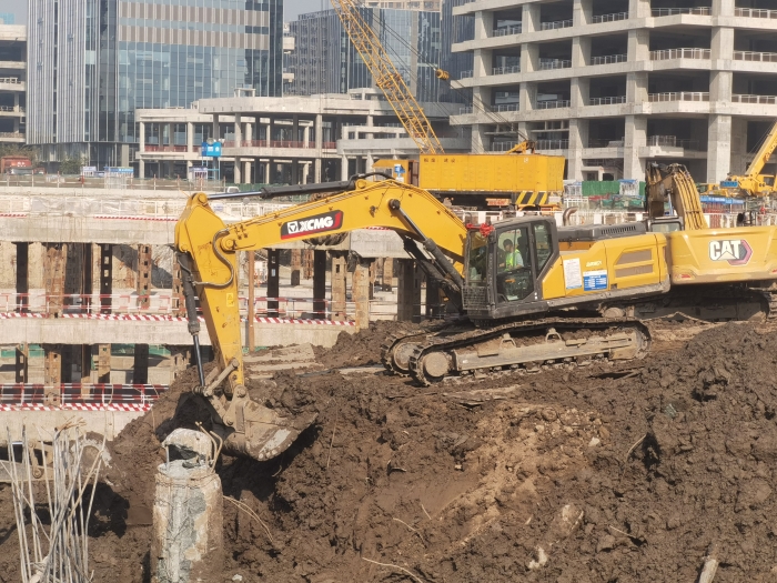 品质+节油+高效！时博SHIBO(中国)XE335GK助建亚洲最大地下空间