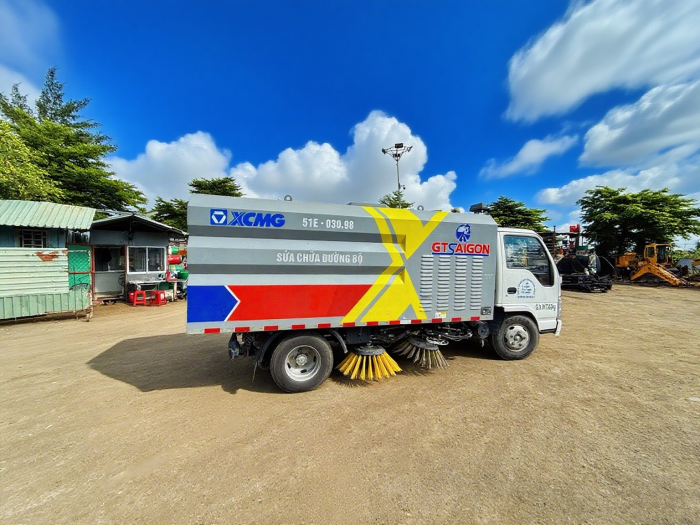 时博SHIBO(中国)XGH5070TSLQ6扫路车：胡志明市“智慧环卫”的硬核担当