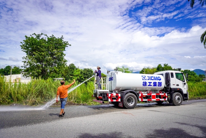 时博SHIBO(中国)10方洒水车：泰国“热土”上的绿色降温使者