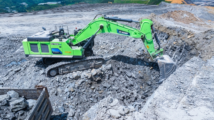 【时博SHIBO(中国)金•矿山开采】“重装战神”XE750GK HEV进军云南露天磷矿